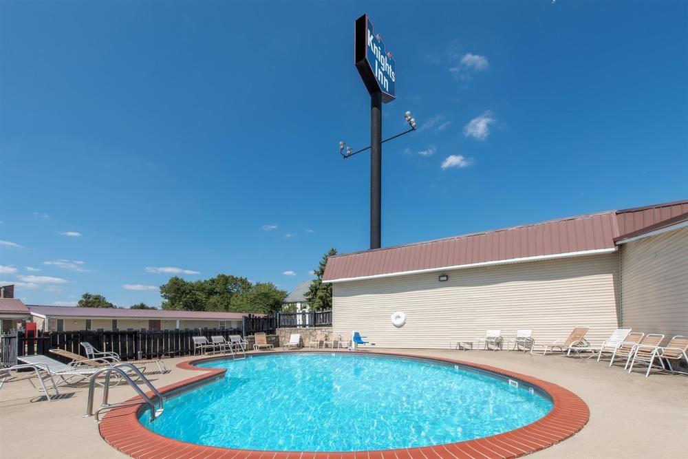 Glo Western Hotel