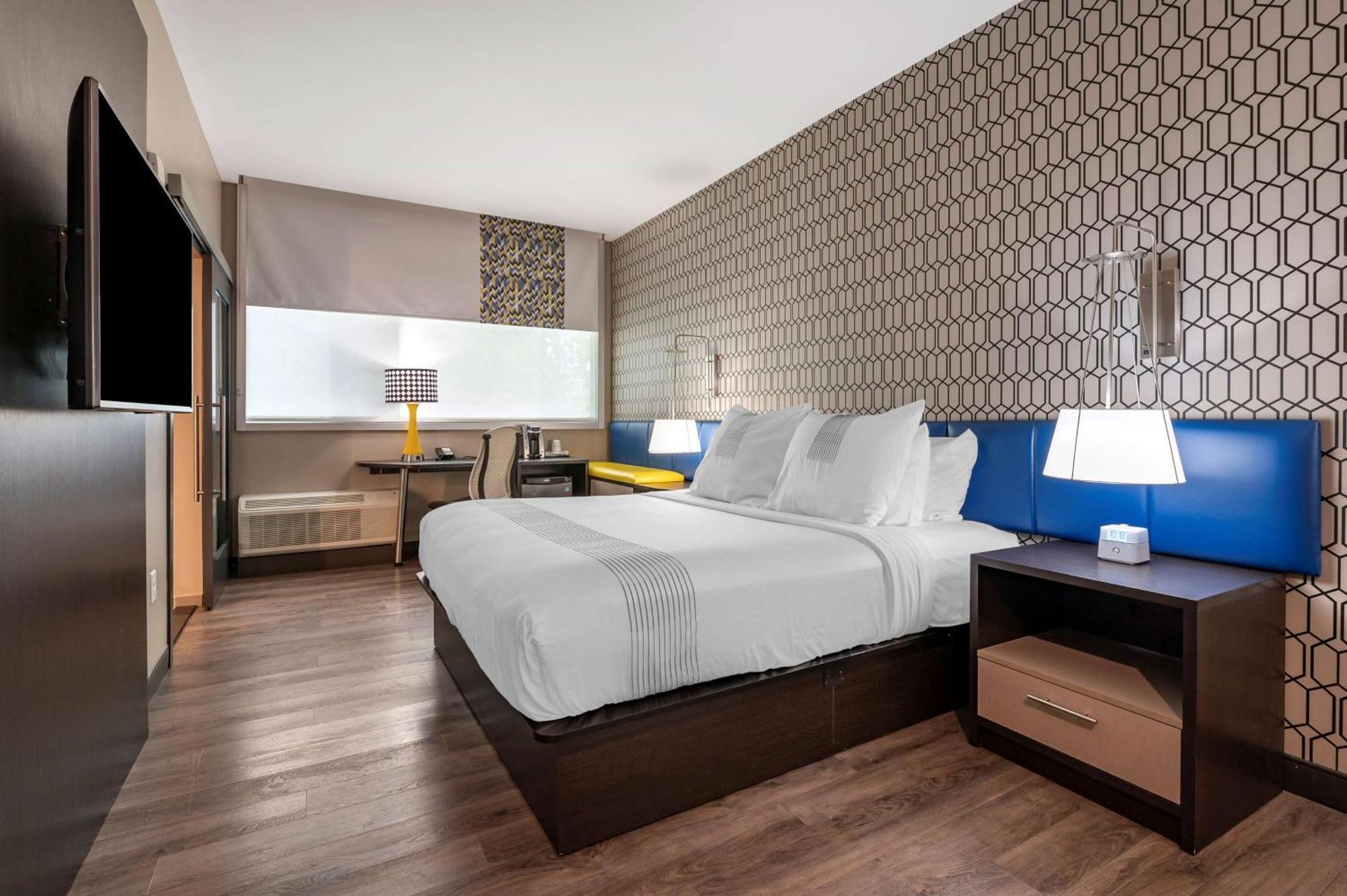Hotel Glo Western