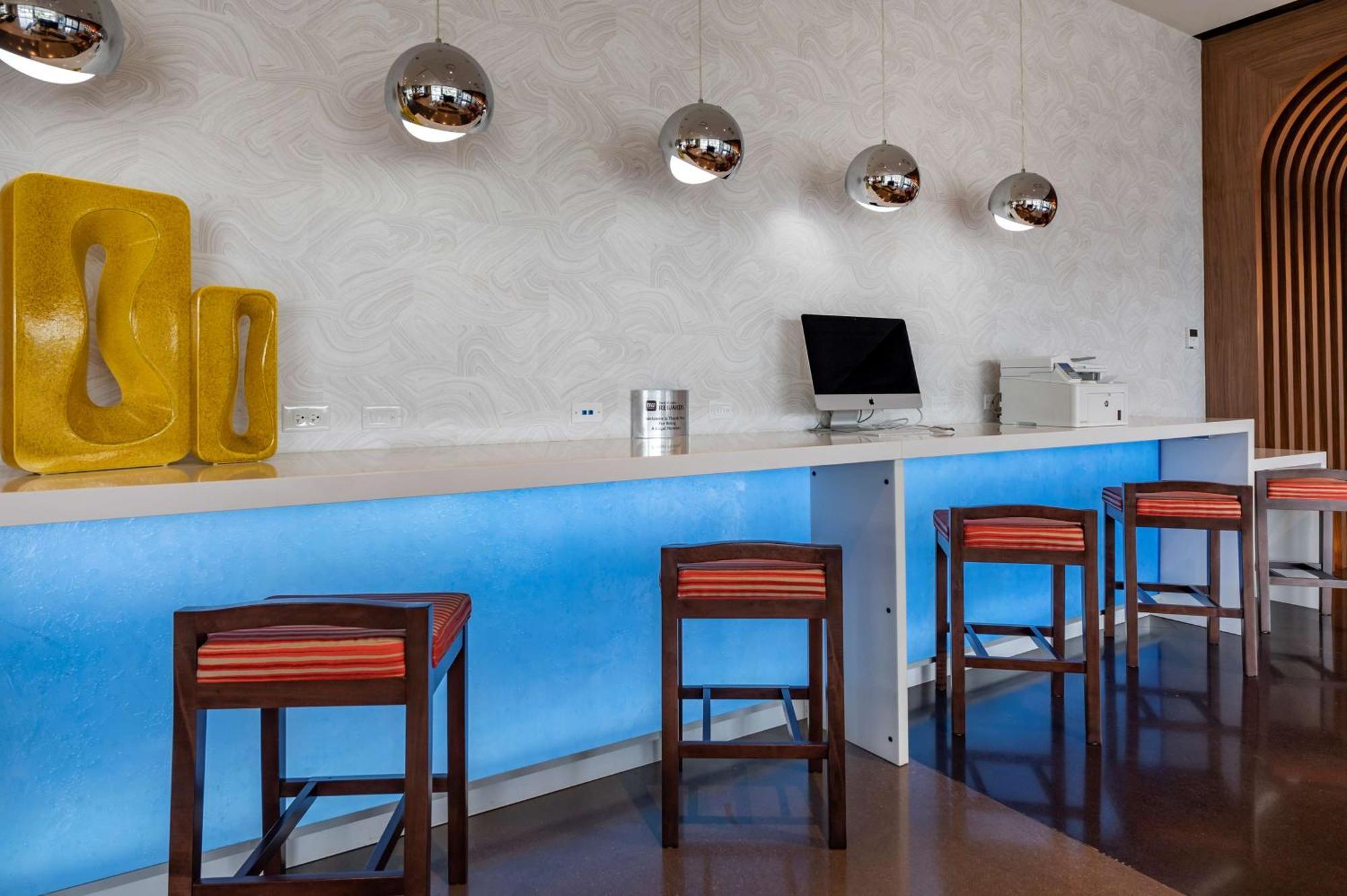 Glo Western Hotel Lexington