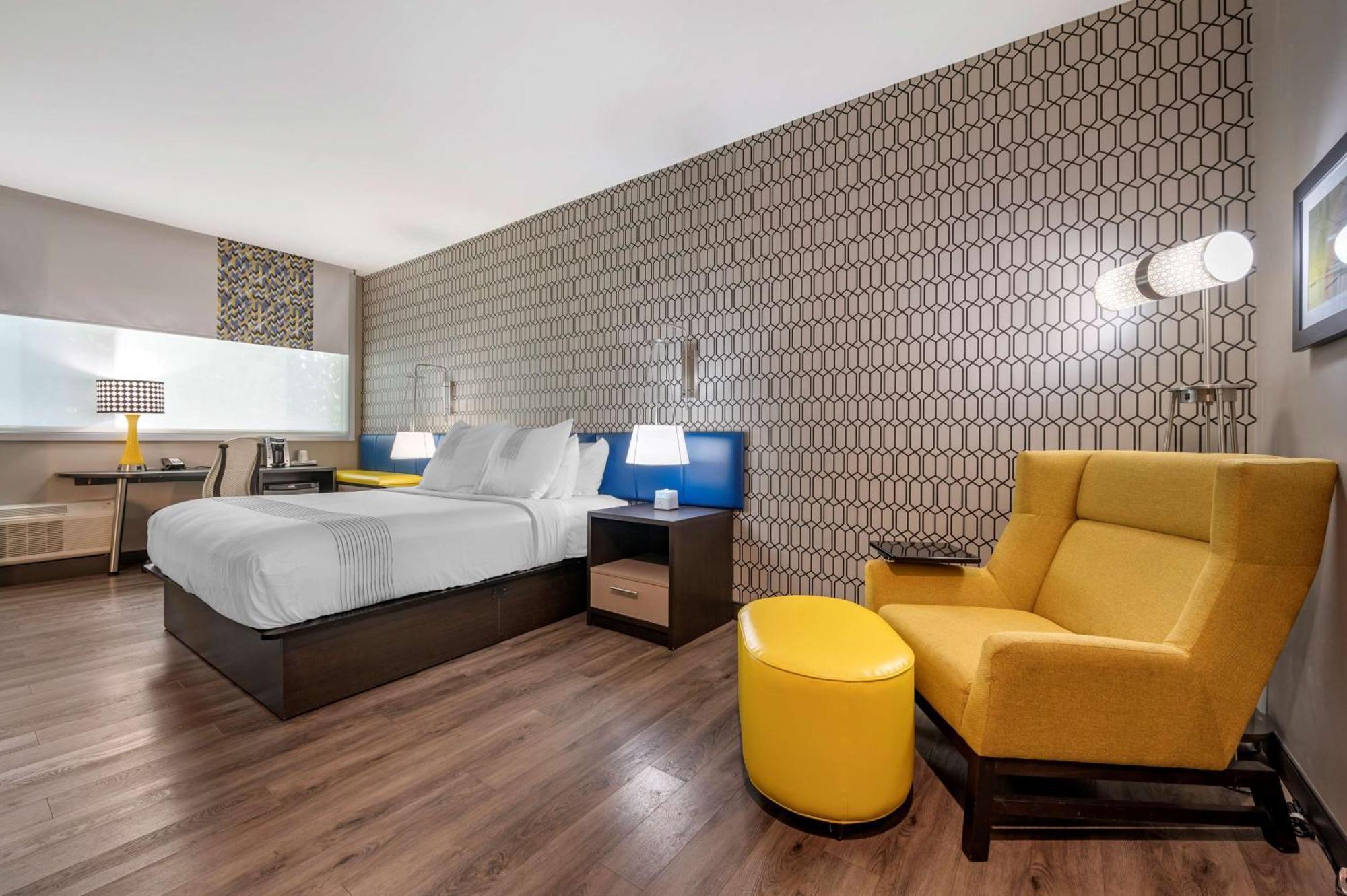 Hotel Glo Western